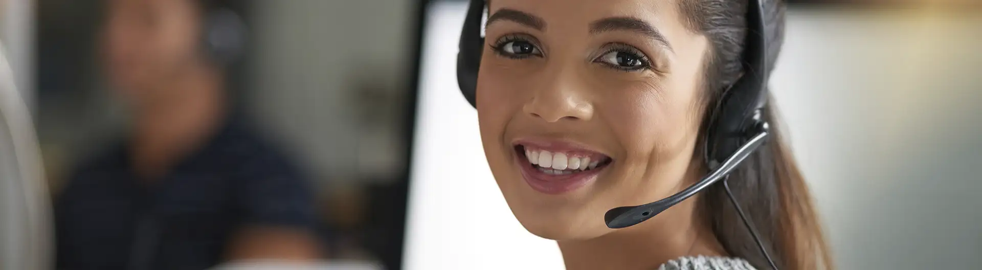 Service Desk Outsourcing: 7 Ways Telcos Can Improve Support Efficiency - Banner